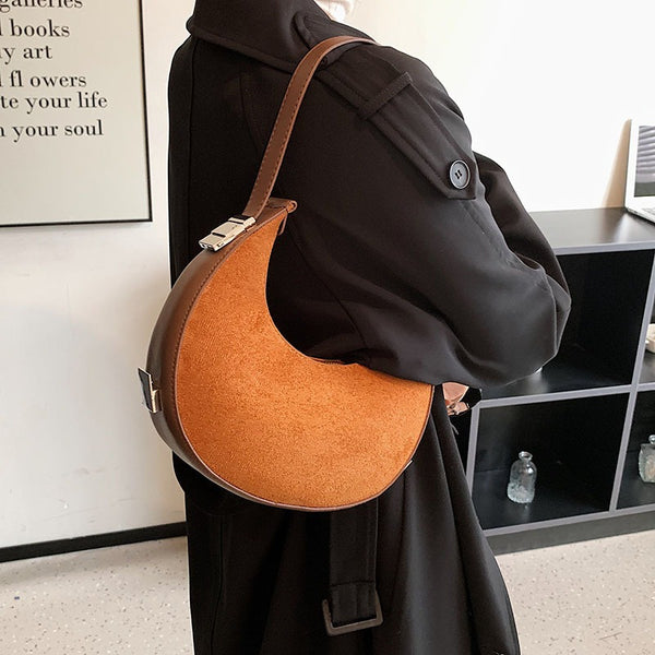TextureTrend Crescent: Fashionable Buckskin Shoulder Bag
